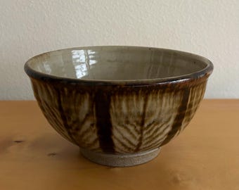 vintage Mar Hudson stoneware footed bowl 6.5” diameter x 3.25” tall signed northwest studio art pottery rustic MCM mid-century modern