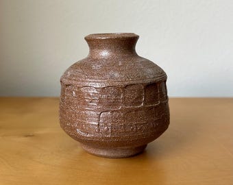 vintage salt fired miniature bud vase 3.5” tall tan with stamped textured surface brutalist earthy MCM mid-century modern style