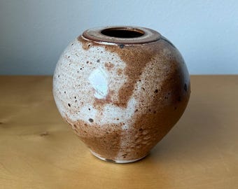 vintage studio art pottery speckled stoneware small bulbous vase 4.25” tall dark orange white brown boho earthy rustic 1970s MCM signed