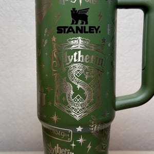Bicchiere Stanley da 30 once con tema mago inciso al laser