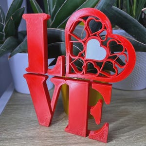 3D Printed LOVE Sign Ornament: Personalized Romantic Home Decor
