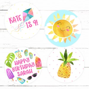 Pegatinas y adornos para cupcakes con temática de verano para fiestas de cumpleaños: juego de 4 pegatinas personalizadas "Diversión bajo el sol"