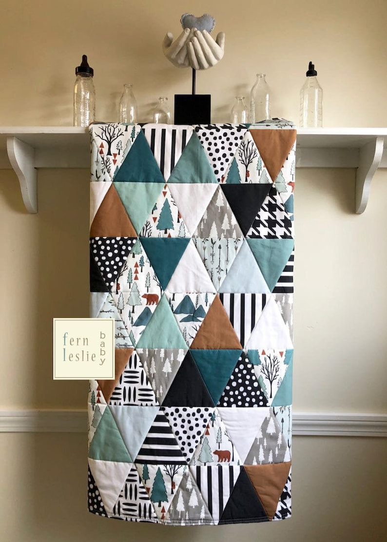 Bear Mountain Triangles Baby Quilt Handmade Woodland Baby Etsy France