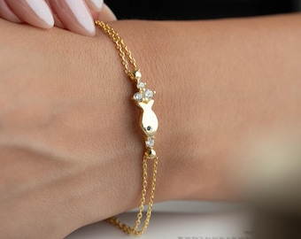 Gold Fish Bracelet • Ocean Inspired Jewelry • Minimal Animal Charm • Dainty Sea Lover Gift