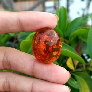 Goldener Bernstein Cabochon: 20 Karat Edelstein für die Schmuckherstellung