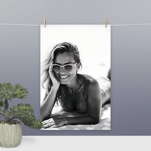 Pearly Whites Beach Babe
