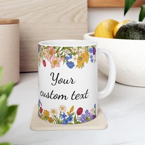 Personalizowany ceramiczny kubek z motywem kwiatowym, spersonalizowany prezent, kubek do kawy, kubek do herbaty, dekoracja do domu, prezent na Dzień Matki, spersonalizowany kubek, wzór kwiatowy