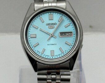 Seiko 5 Automatic 7009-3040 Vintage Men's Watch 17 Jewels Light