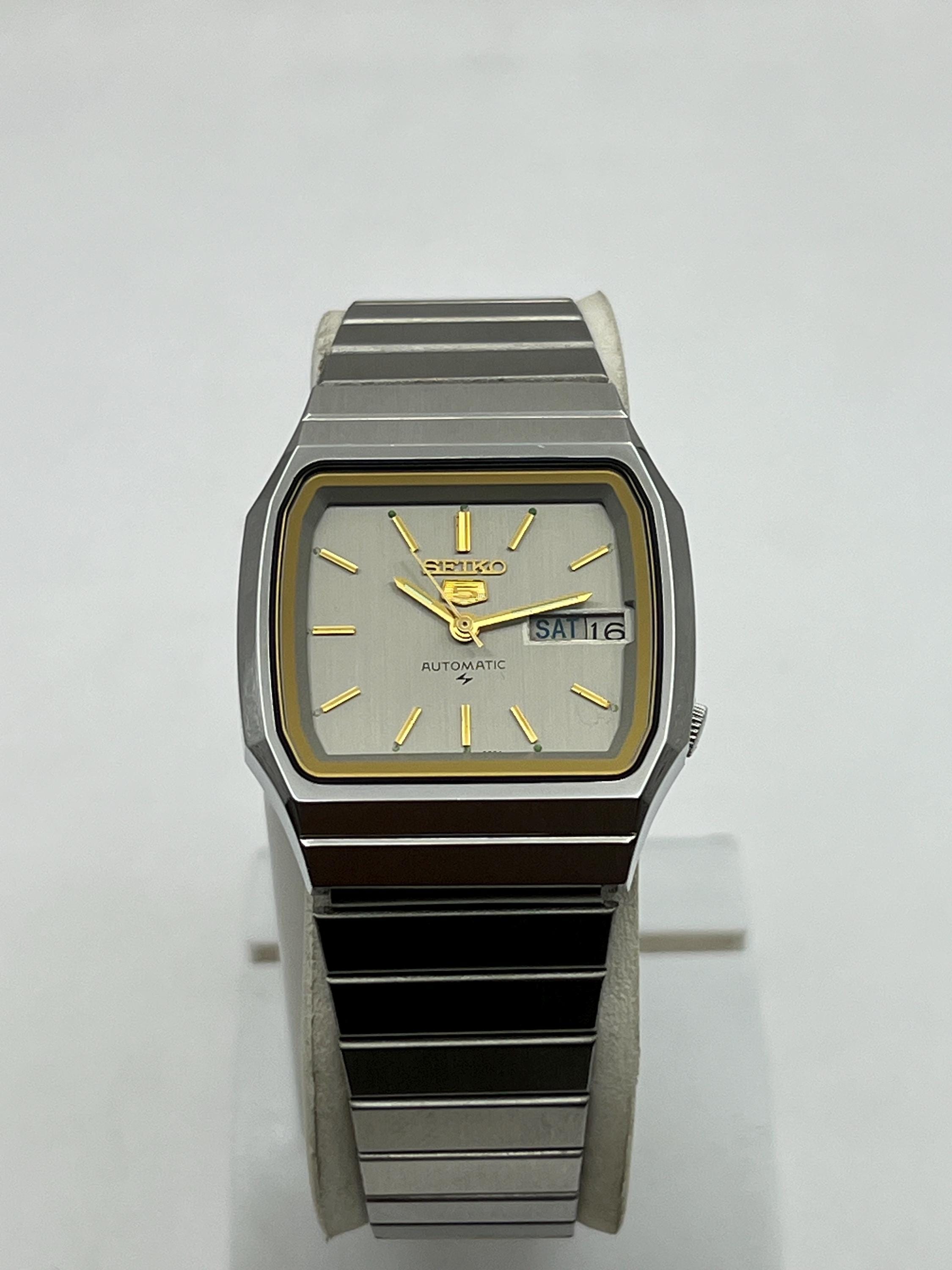 Vintage Seiko 5 Automatic Wristwatch: Square Gold Accents 