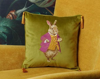 Un coussin en velours vert olive avec broderie | Coussin décoratif mesurant 40 x 40 cm | Coussin décoratif de canapé