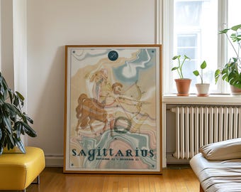 Puede incluir: Un póster enmarcado del signo zodiacal Sagitario. La obra presenta un arquero centauro con arco y flecha, sobre un fondo de colores pastel arremolinados. La palabra "SAGITTARIUS" se muestra en una fuente estilizada, con las fechas del 21 de noviembre al 21 de diciembre.