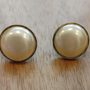 1960s HMN Gold Toned and Pearl Clip on Earrings