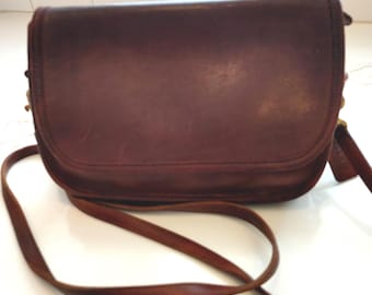 Vintage Coach 9937 Crossbody -Glovetanned Leather-Mahonany Brown-Brass Hardware-Classic 1990s Coach Bag