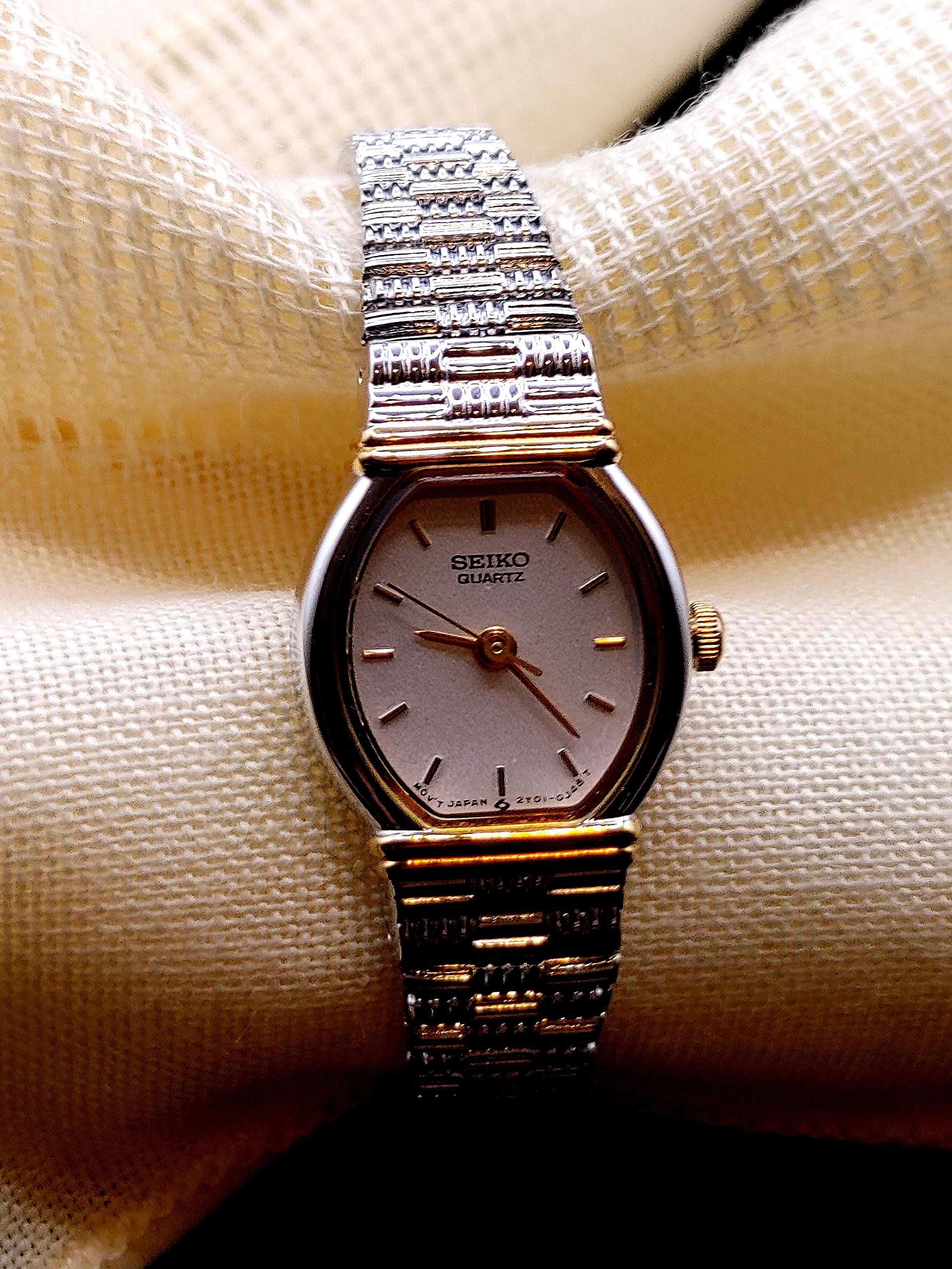 Vintage Seiko Womens Bracelet Watch Silver Tone Gold Accent Working Seiko Women main image 3