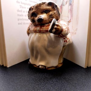 Vintage Beatrix Potter Figurine: Mrs. Tiggy Winkle, Beswick England