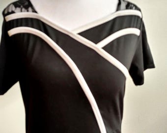 Vintage Style Fitted Dress: Black Lace Trim, Size S