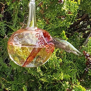 GH Best Glass Hummingbird Feeder, The Original One Piece Drip-less Feeder/ Gold Hobnail. Free Gift Wrap image 5