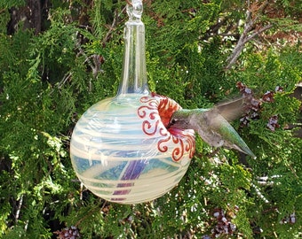 WT- Best Glass Hummingbird Feeder, The Original One Piece Drip-less Hummingbird Feeder/ White. Free Gift Wrap