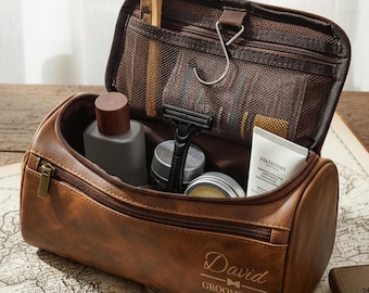 Personalized Men's Leather Toiletry Bag, Leather Dopp Kit, Groomsmen Gifts, Travel Bag, Anniversary Gift for Him, Men's Leather Accessory