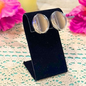 Vintage 80s Silver Tone Oval Clip-On Earrings: Reflective Statement Jewelry