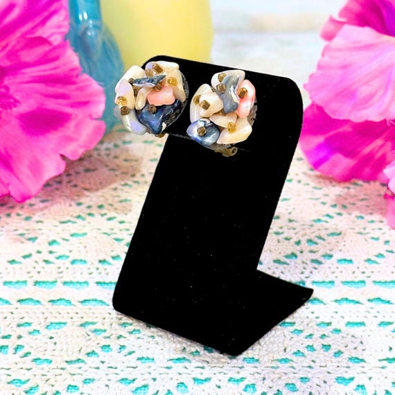 Iridescent Seashell Cluster Clip-On Earrings: Vin… - image 4