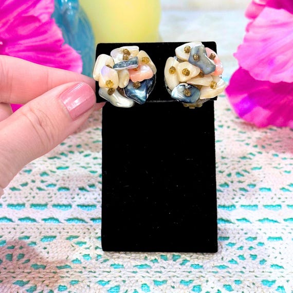 Iridescent Seashell Cluster Clip-On Earrings: Vin… - image 5