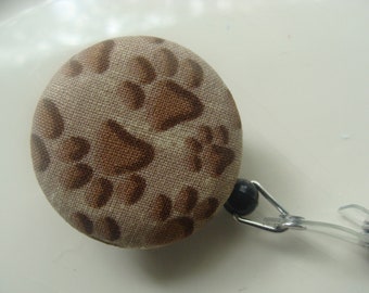 Retractable Badge Reel - Paw Prints on Tan