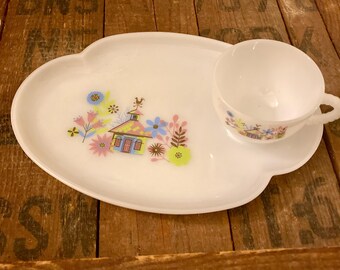 1950s Federal Glass Chalet Milk Glass Snack Set: Mid-Century Entertaining