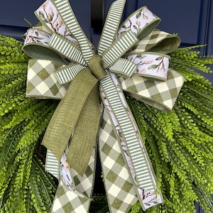 Sage Green Farmhouse Bow, Spring Wreath Bow, Green Plaid Floral Bow, Front Door Decor, Rustic Green Ribbon Bow
