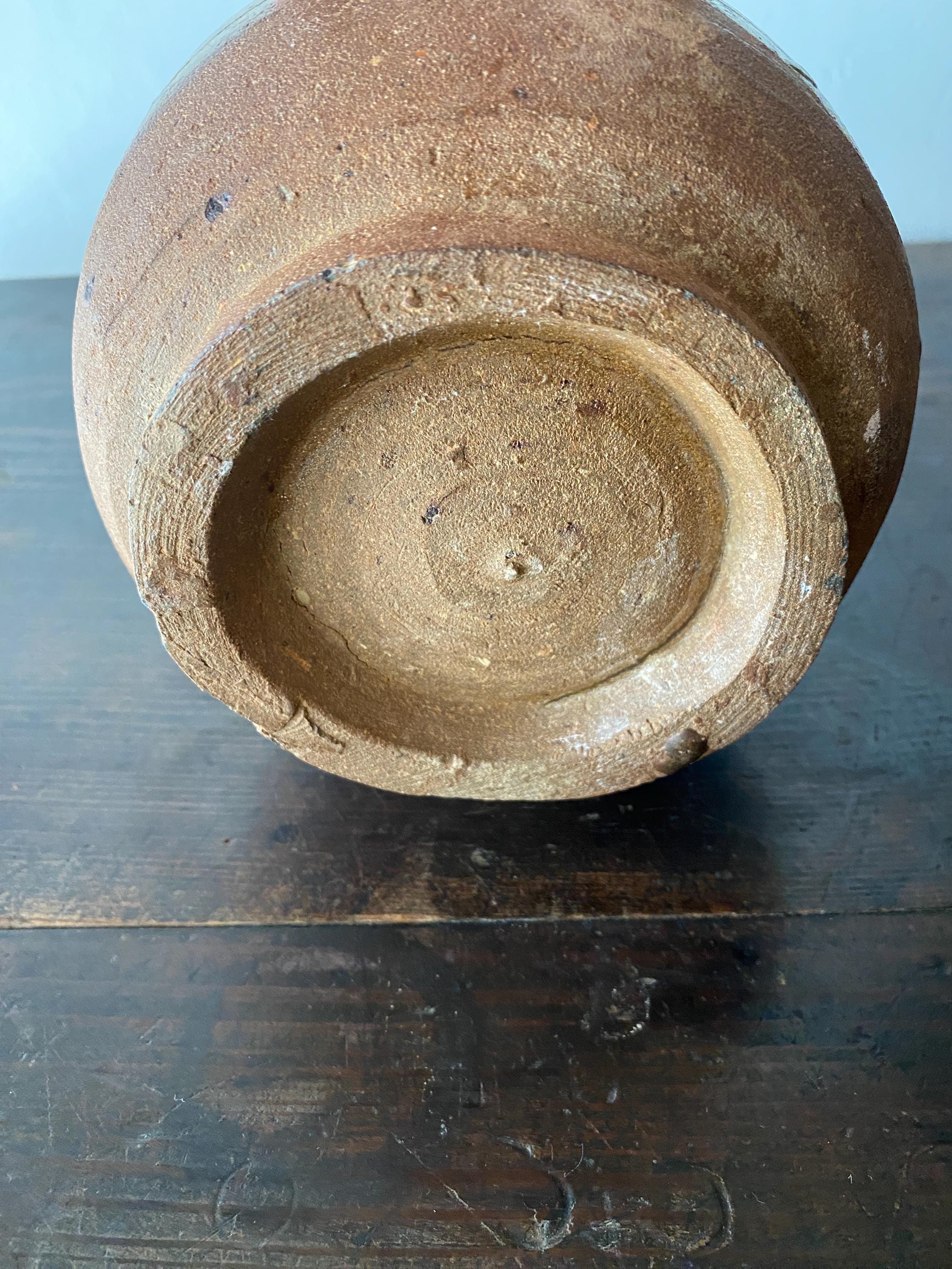 唐津伝統の日本のアンティーク陶器の花瓶、江戸時代後期から明治時代