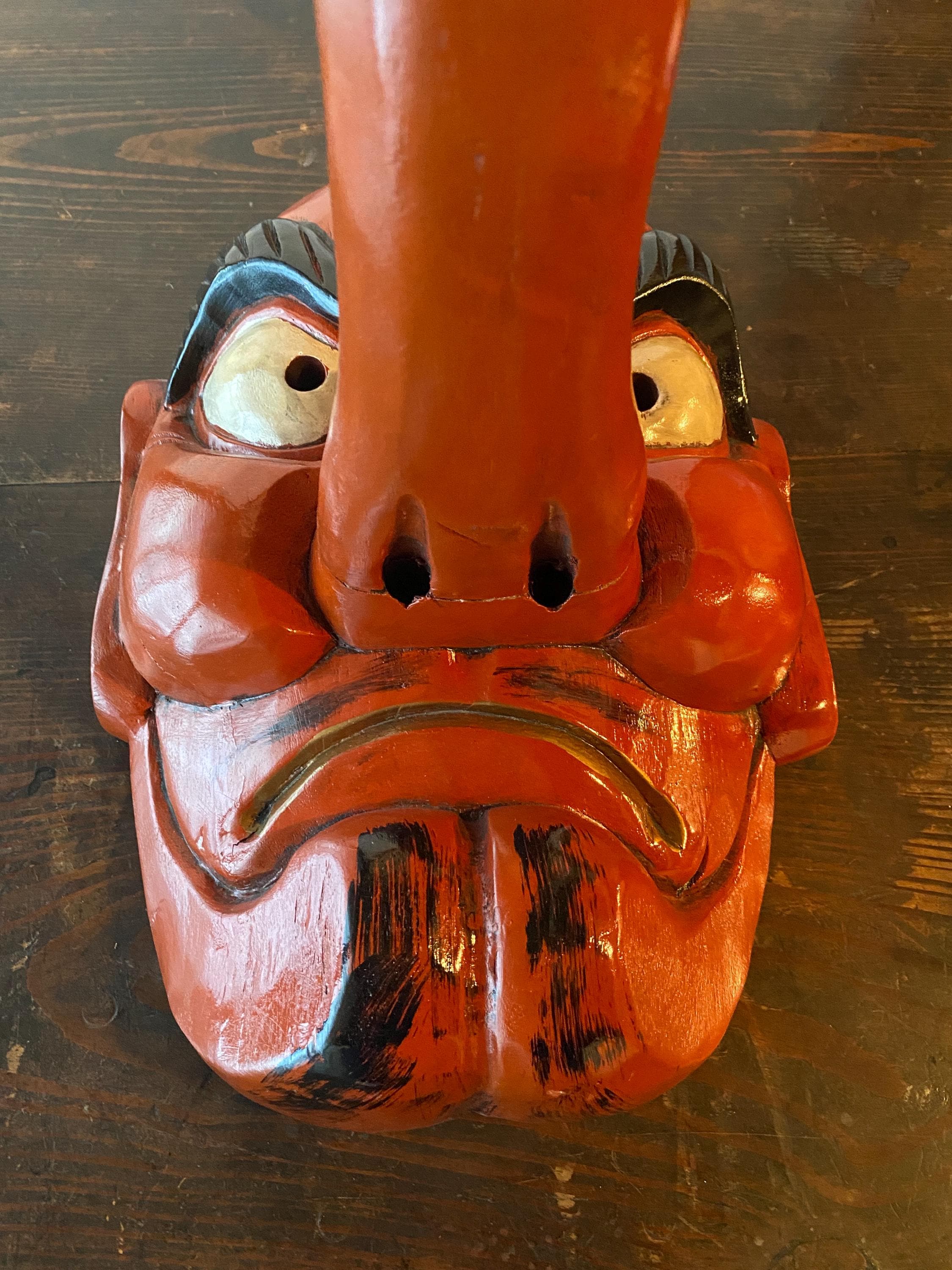 アンティーク木製天狗面｜大きな手彫りの赤い面｜壁掛け｜45 cm - Etsy