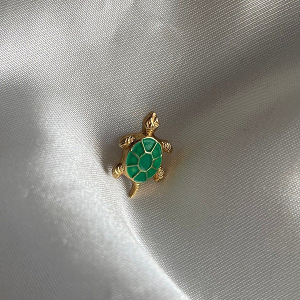 Tiny Vintage Gold Tone Green Turtle Brooch Lapel Pin, Retro Animal Costume Jewelry