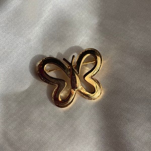 Vintage Gold Tone Butterfly Pin Brooch, Retro Insect Jewelry