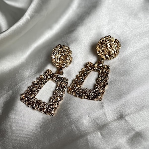 Vintage Gold Tone Hammered Dangle Earrings, Retro Costume Jewelry