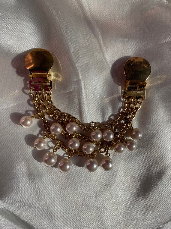 Vintage Gold Tone Faux Pearl Sweater Clip Guard, R