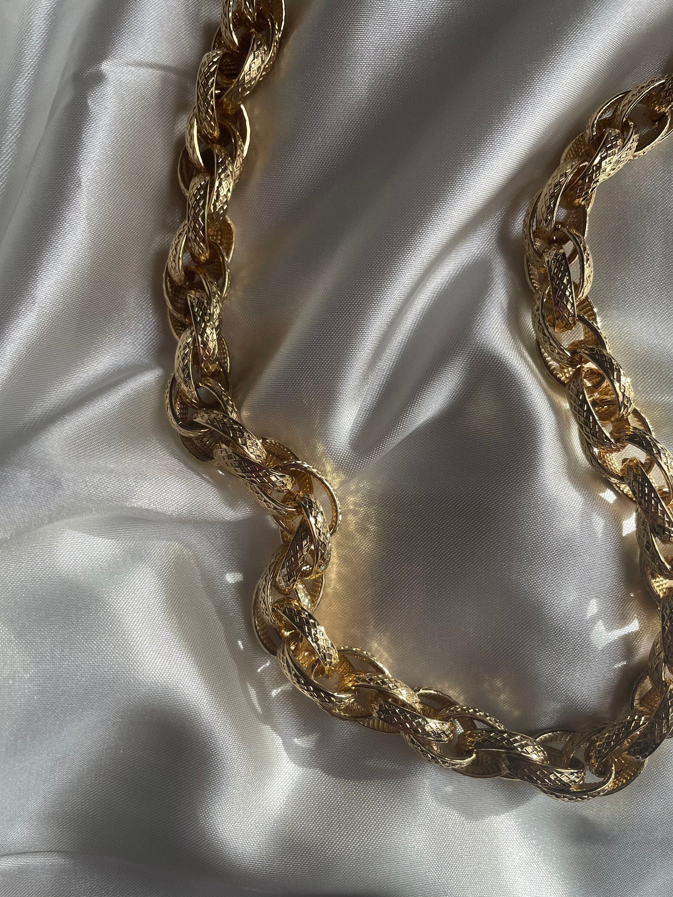 【VINTAGE HOLLYWOOD】Matte Classic Chain Necklace il_fullxfull.3701705128_ecmz.jpg
