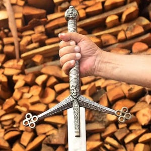 Damascus Steel Claymore Sword: Irish-Scottish Highlander Style with Leather Sheath
