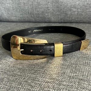 Vintage Avignon Black Leather Belt – Gold Buckle, 1980s 1990s Made in Spain, Small Medium Waist, Classic Retro Fashion Accessory