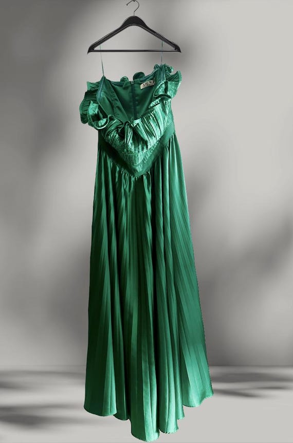 Amur Green Pleated Dress AMUR Giada Pleated Dress Size 14 Long Midi Strapless Pleated Kelly Amur Green Pleated Dress AMUR Giada Pleated Dress Size 14 Long Midi Strapless Pleated Kelly
