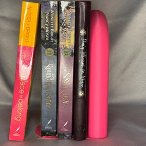 Rainbow Bookend: 3D Printed PLA Arch Book Stopper