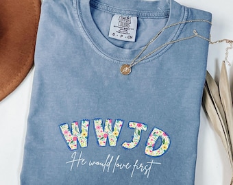 Comfort Colors® WWJD Shirt for Women, Christian Tee, Religious Gift for Her, Bible Verse Shirt, Trendy Faith Graphic Tee, Religious Apparel