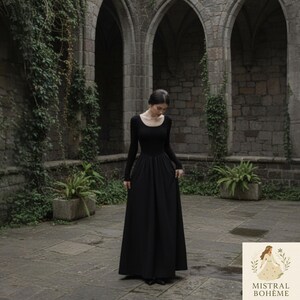 green emerald velvet dress Women's Witchy Dresses | Black Large Sleeves main image 1