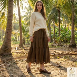 Brown Tiered Skirt with Scalloped Lace Trim, Elastic Waistband, Flowing Design – Comfortable and Stylish for Casual or Semi-Casual Wear