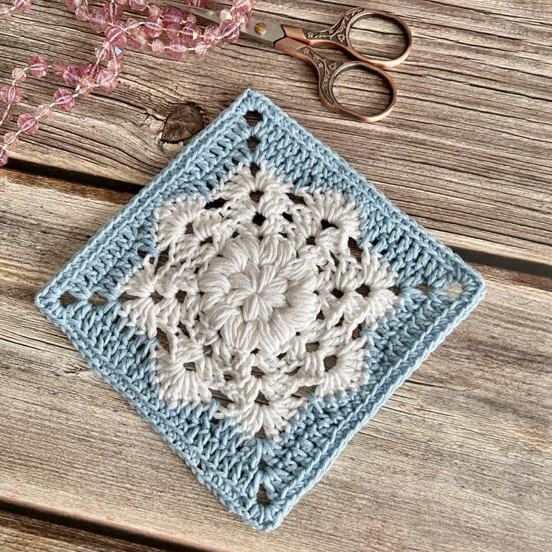 Snowflake Granny Square Crochet Pattern, Winter Motif PDF (instant ...