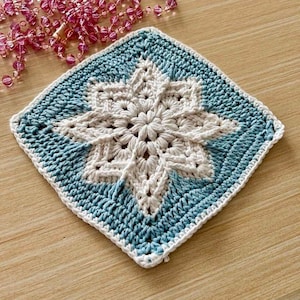 Christmas Snowflake Granny Square Crochet Pattern, Winter Crochet Motif Tutorial,  Photo Video Guide