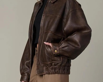 Chaqueta bomber vintage de cuero marrón de los años 90 para mujer, abrigo oversize de cuero auténtico desgastado, chaqueta retro de corte cuadrado para otoño e invierno.