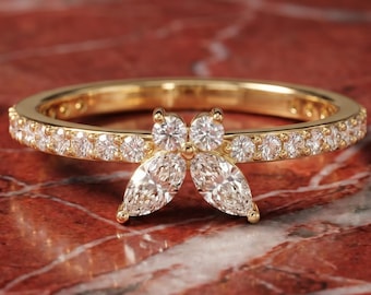 Floral Marquise and Round Diamond Ring in Yellow Gold – Elegant Diamond Band for Women
