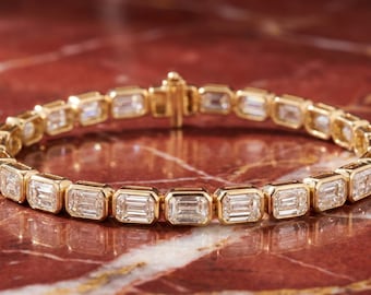 Emerald Cut Diamond Tennis Bracelet – Elegant Luxury Jewelry for Women