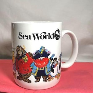 Vintage SeaWorld Shamu coffee mug