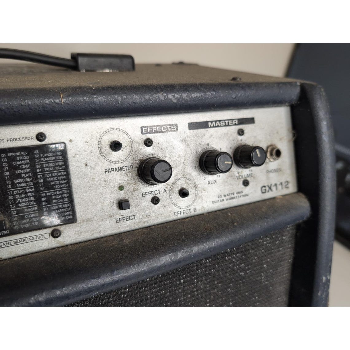 Behringer GX112 Blue Devil Guitar Amp 60 Watts! 1x12 Combo Amp Built In Effects, foto 4 di 5
